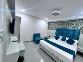 Hotel Grey Sky
